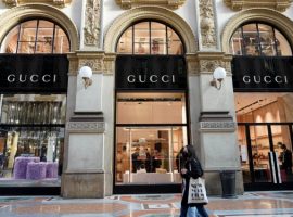 Акции владельца брендов Gucci и Balenciaga рухнули на 10%