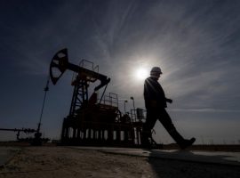 Цена нефти Brent впервые с конца марта упала ниже $86 за баррель